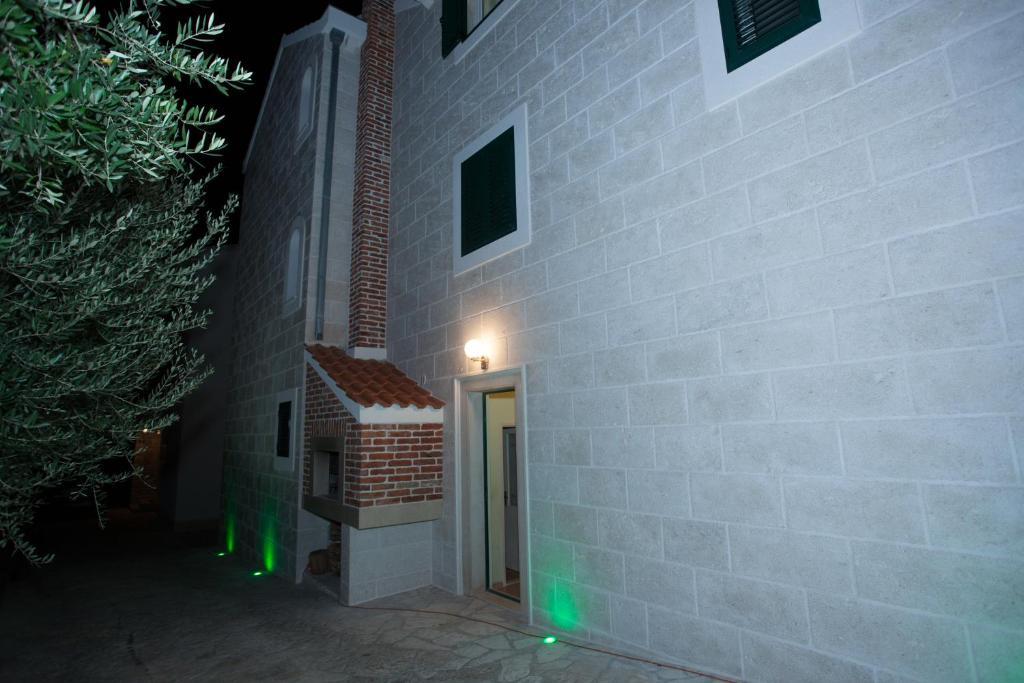Apartments Agava-Mirjana Omiš Zewnętrze zdjęcie