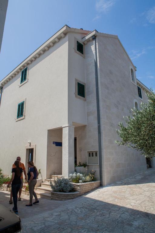 Apartments Agava-Mirjana Omiš Zewnętrze zdjęcie